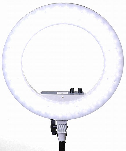 ���� �� NanGuang V48C Ring Light