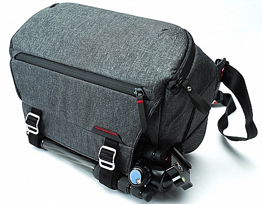 ��� �� - Peak Design Everyday Sling 10L
